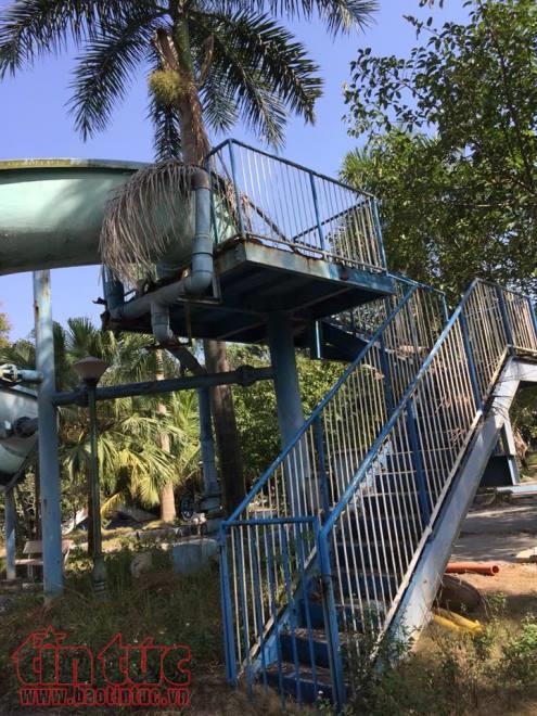 Công viên nước bỏ hoang, rỉ sét giữa lòng Hà Nội ảnh 8